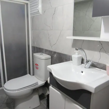 Istanberry - Royal Lower Floor Apartments 3*